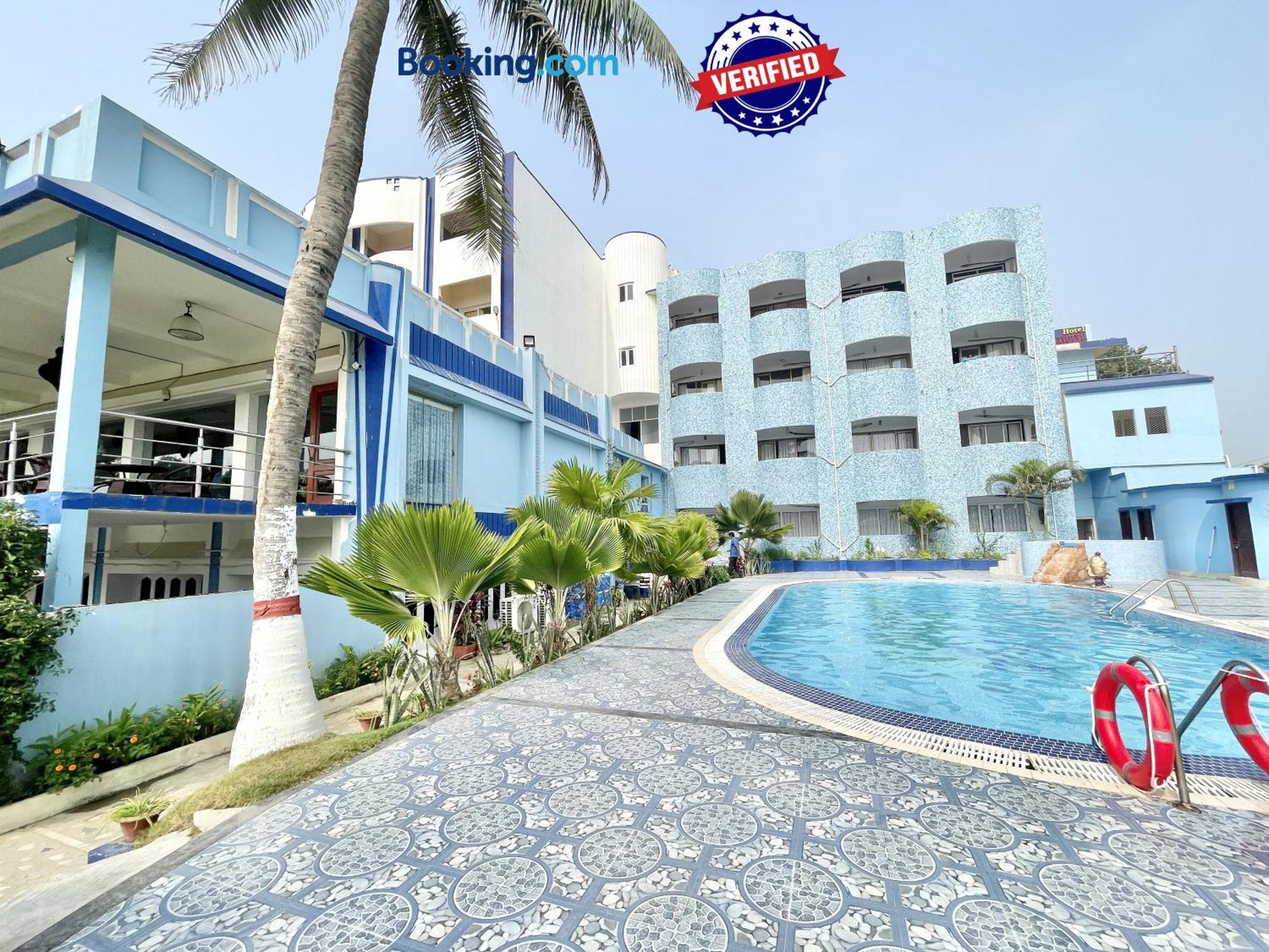 Hotel V-I Near Sea , Puri Private-Park -Gym-Spa Fully-Airconditioned-Hotel Lift-And-Parking-Facilities Breakfast-Included エクステリア 写真