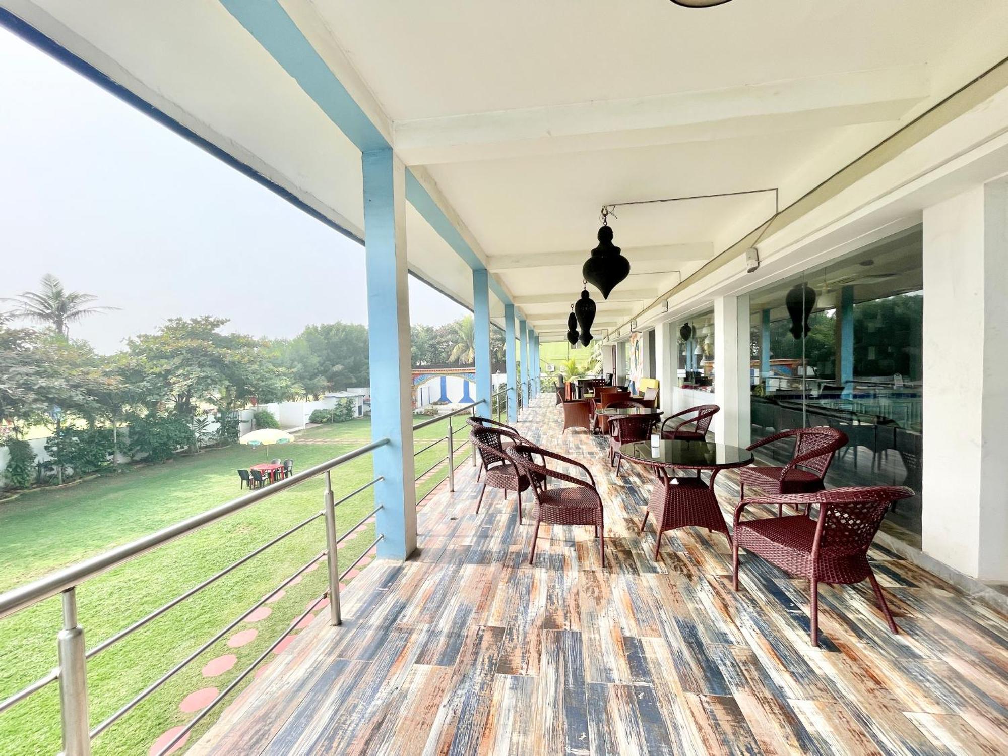Hotel V-I Near Sea , Puri Private-Park -Gym-Spa Fully-Airconditioned-Hotel Lift-And-Parking-Facilities Breakfast-Included エクステリア 写真